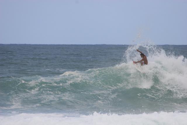 2007 Hawaii Vacation  0804 North Shore Surfing